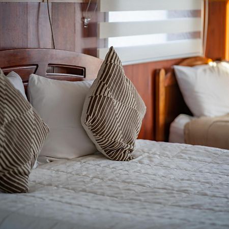 Hostal Alcazar Puerto Natales Eksteriør billede