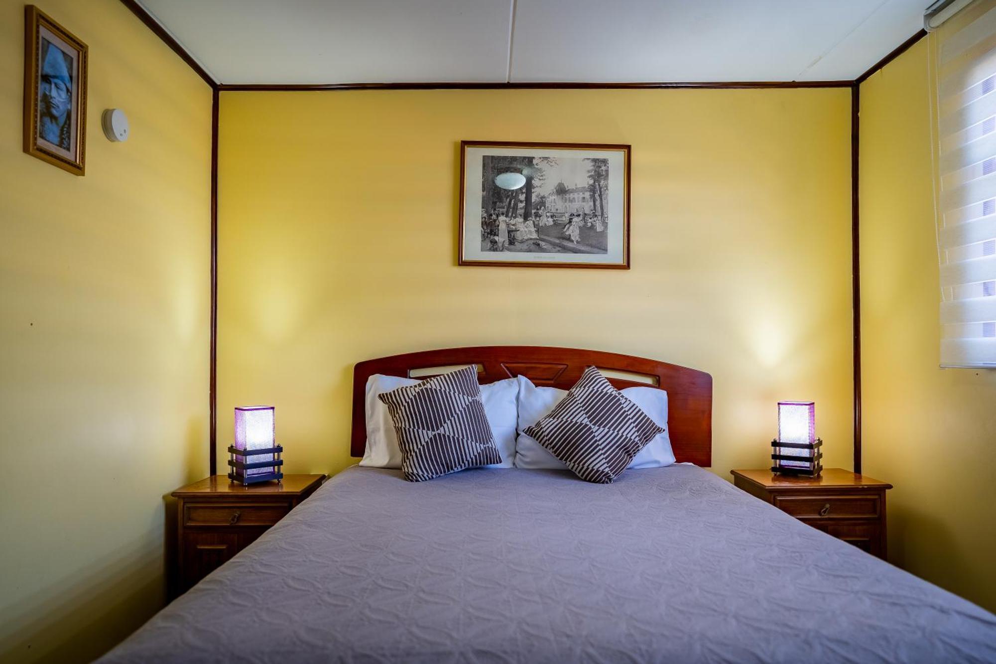 Hostal Alcazar Puerto Natales Eksteriør billede