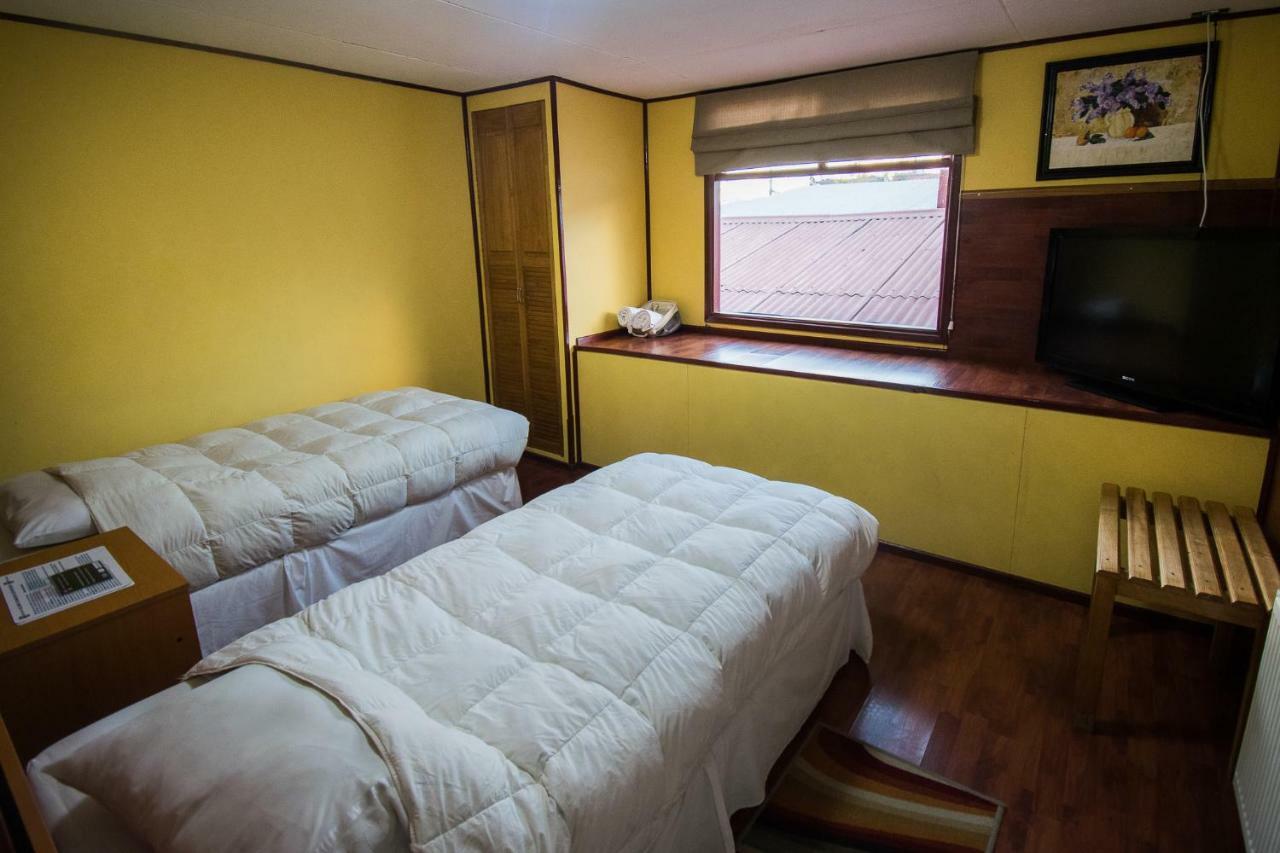 Hostal Alcazar Puerto Natales Eksteriør billede