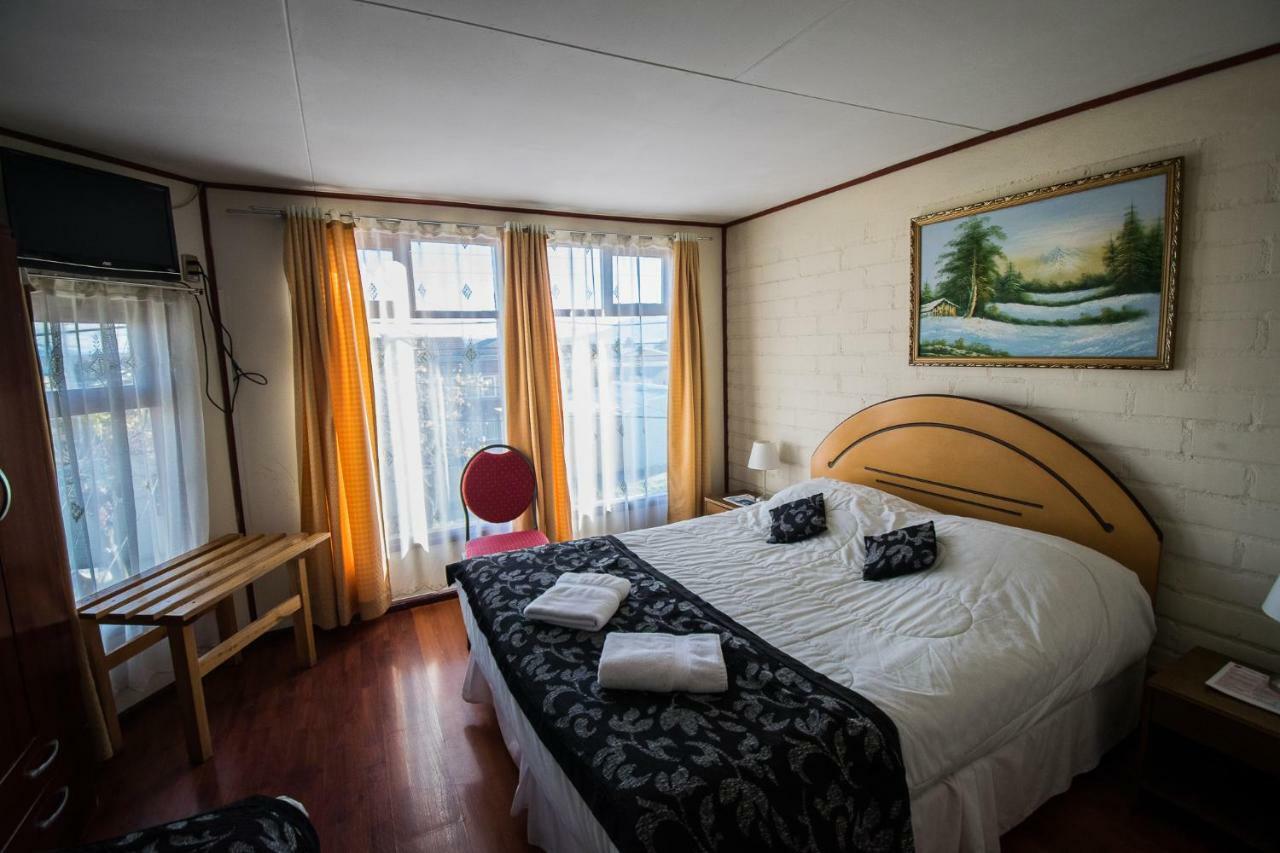 Hostal Alcazar Puerto Natales Eksteriør billede