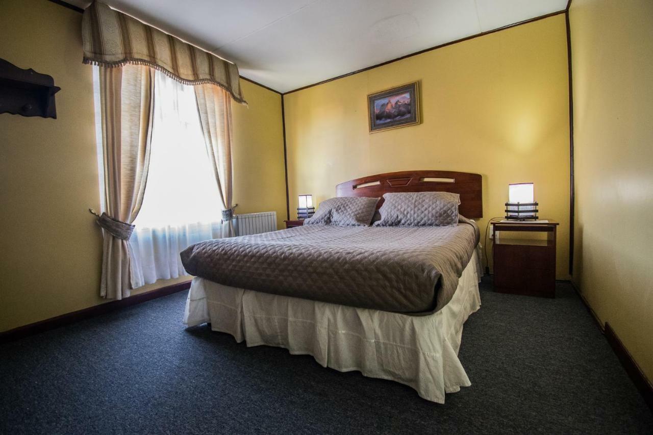 Hostal Alcazar Puerto Natales Eksteriør billede
