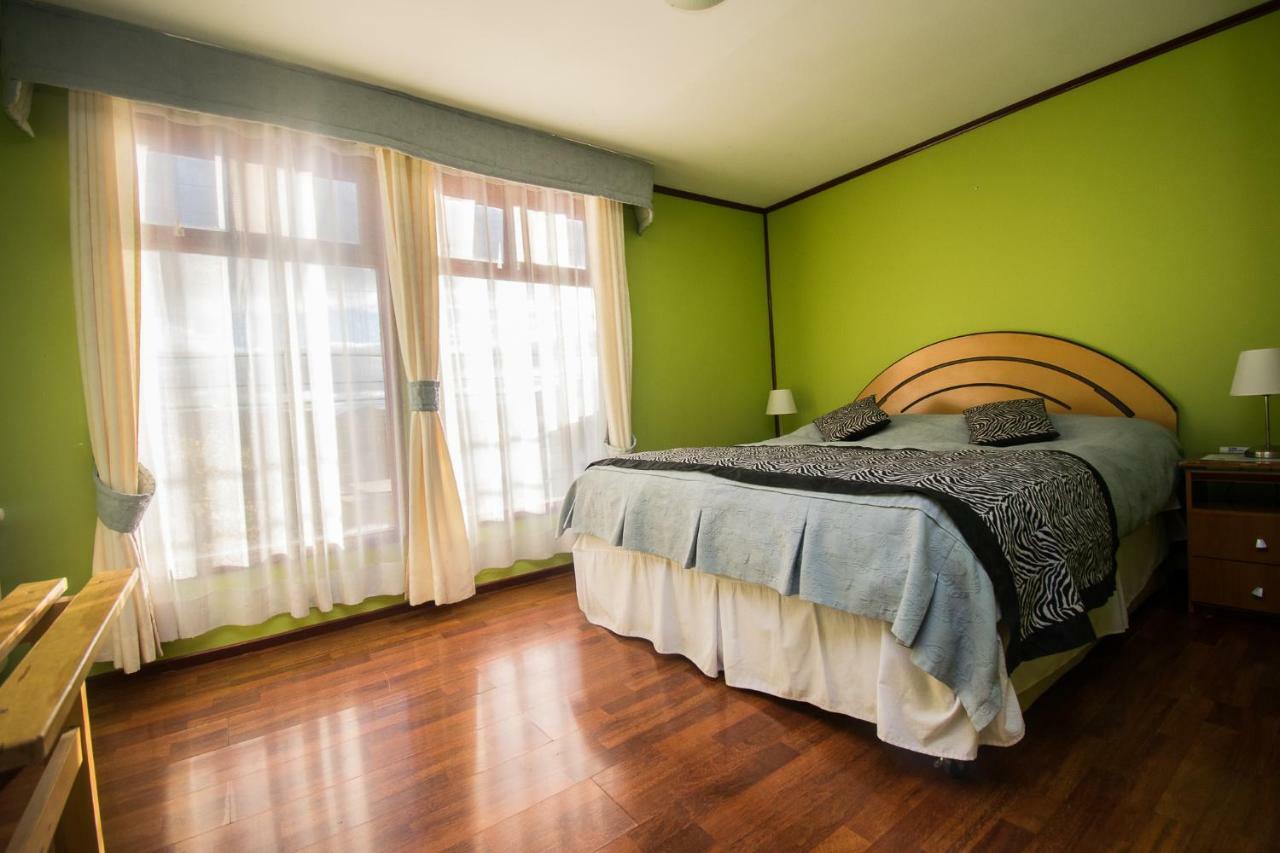 Hostal Alcazar Puerto Natales Eksteriør billede